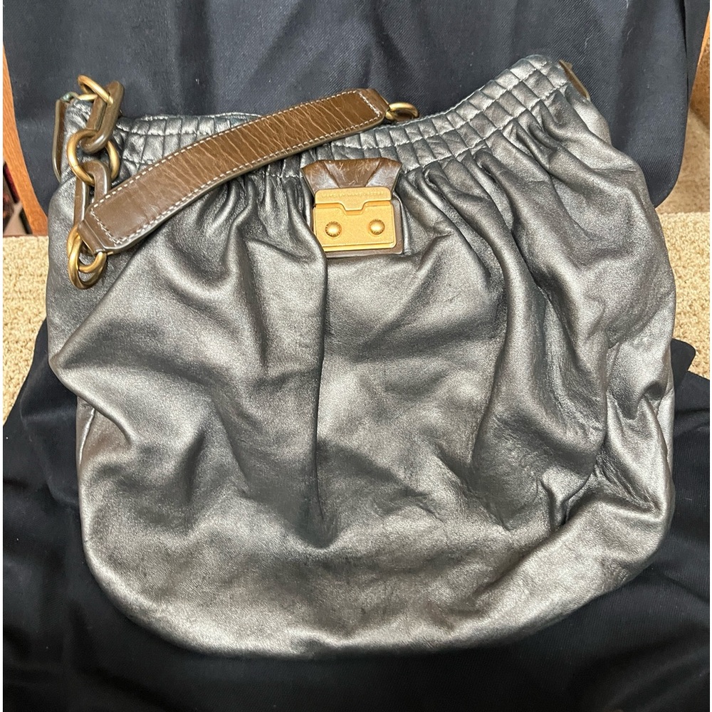 MARC BY MARC JACOBS XL BRONZE BROWN METALLIC LEATHER HOBO HANDBAG
